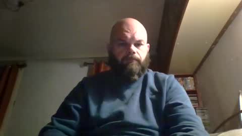 Snapshot of irishadz chatting on 10.17.25 irishadz online show from 10.17.25