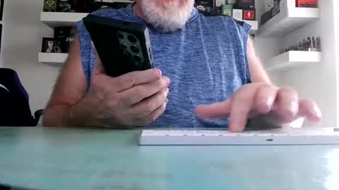 Snapshot of irishdudeloveoib chatting on 02.13.25 Irishdudelove online show from 02.13.25