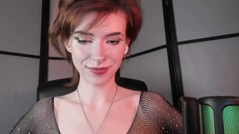 Snapshot of irisice chatting on 01.14.25 Miss Iris Fansly Miss Iris new inst. online show from 01.14.25