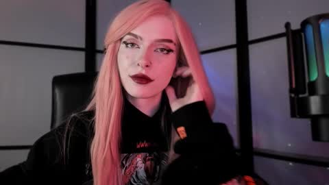 Snapshot of irisice chatting on 02.21.25 Miss Iris Fansly Miss Iris new inst. online show from 02.21.25