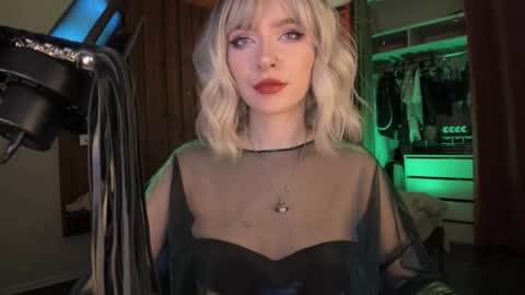 Miss Iris Fansly Miss Iris new inst.  online show from 01.05.26