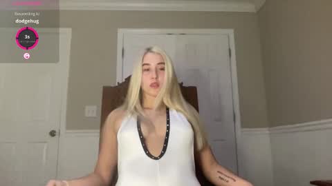 Irispink1 online show from 10.22.25