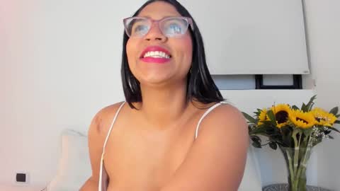 Snapshot of iriss_25 chatting on 02.16.26 iris online show from 02.16.26