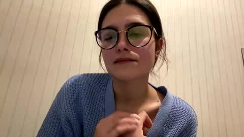 Snapshot of irisss31 chatting on 03.10.25 irisss31 online show from 03.10.25