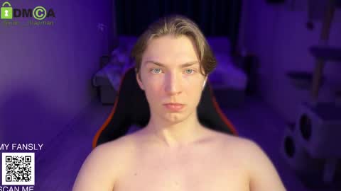 Snapshot of iron__chapman chatting on 12.12.24 Iron online show from 12.12.24