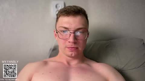 Snapshot of iron__chapman chatting on 10.18.25 Iron online show from 10.18.25