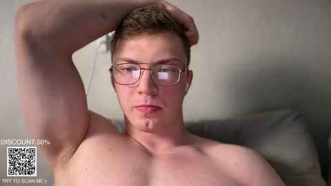 Snapshot of iron__chapman chatting on 11.04.25 Iron online show from 11.04.25