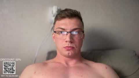 Snapshot of iron__chapman chatting on 11.30.25 Iron online show from 11.30.25