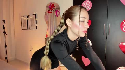 Snapshot of isa_____ chatting on 02.27.25 isa_____ online show from 02.27.25