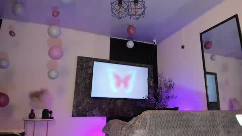 Snapshot of isa_____ chatting on 03.09.25 isa_____ online show from 03.09.25