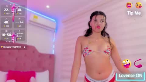 Snapshot of isa__cute chatting on 02.13.25 ISA online show from 02.13.25