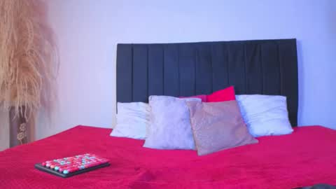 Isa and Natasha online show from 09.10.25