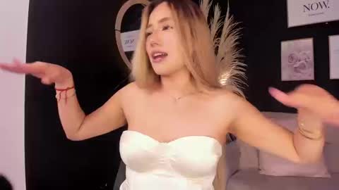 Isa Cortes  online show from 03.12.26