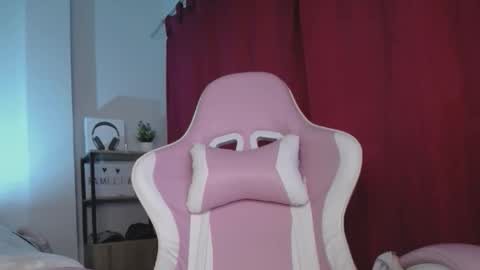 Isabella  online show from 09.22.25