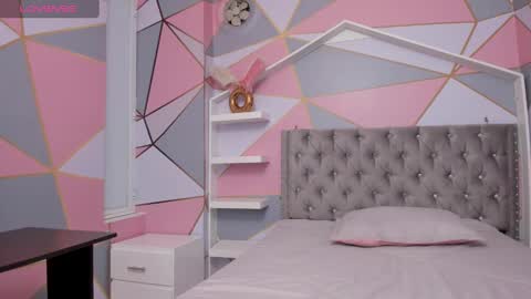    online show from 02.05.25