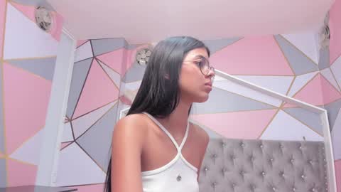    online show from 02.10.25