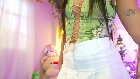 Isabella        online show from 12.20.25