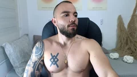 Isaac carter online show from 11.18.25