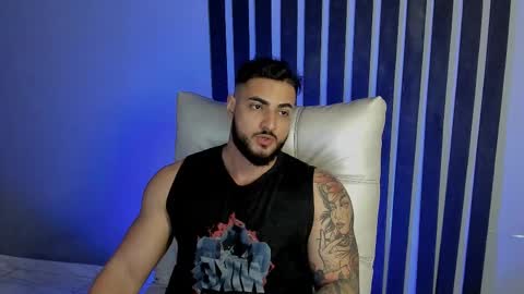 Snapshot of isaac_connor1 chatting on 11.23.25 Isaac online show from 11.23.25