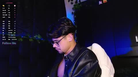 Snapshot of isaac_saenz chatting on 12.20.24 Isaac Saenz. online show from 12.20.24