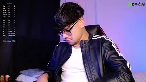 Snapshot of isaac_saenz chatting on 10.15.25 Isaac Saenz. online show from 10.15.25