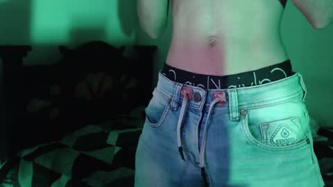 Snapshot of isaaclatino chatting on 12.02.24 isaac online show from 12.02.24