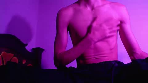 Snapshot of isaaclatino chatting on 12.28.24 isaac online show from 12.28.24