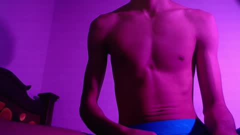 Snapshot of isaaclatino chatting on 01.13.25 isaac online show from 01.13.25