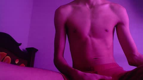 Snapshot of isaaclatino chatting on 01.16.25 isaac online show from 01.16.25