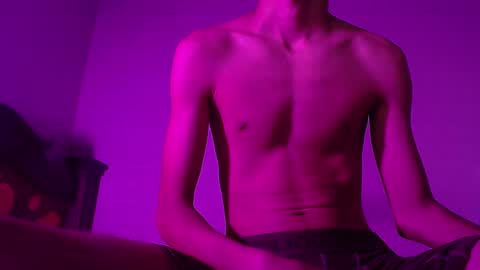 Snapshot of isaaclatino chatting on 02.07.25 isaac online show from 02.07.25