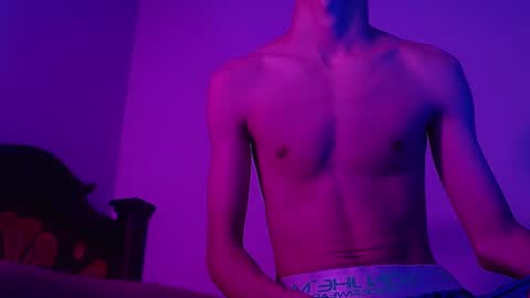 Snapshot of isaaclatino chatting on 02.15.25 isaac online show from 02.15.25