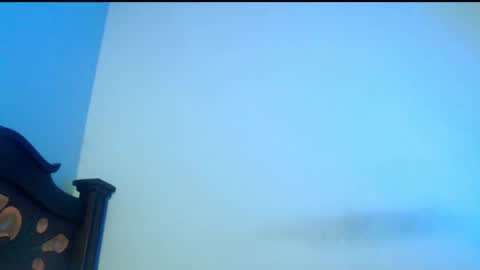 Snapshot of isaaclatino chatting on 02.18.25 isaac online show from 02.18.25