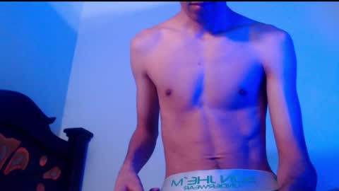 Snapshot of isaaclatino chatting on 02.28.25 isaac online show from 02.28.25