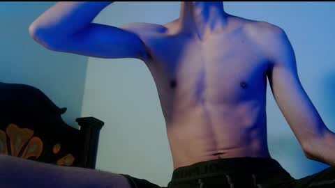 Snapshot of isaaclatino chatting on 03.05.25 isaac online show from 03.05.25