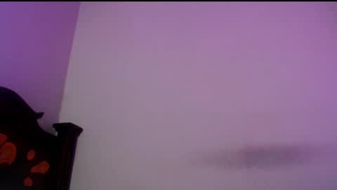 Snapshot of isaaclatino chatting on 03.06.25 isaac online show from 03.06.25