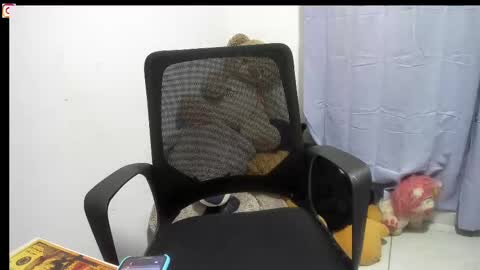 Snapshot of isaaclatino chatting on 09.13.25 isaac online show from 09.13.25