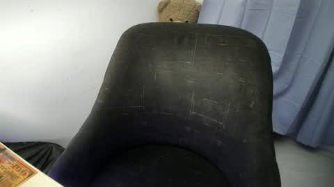 Snapshot of isaaclatino chatting on 09.20.25 isaac online show from 09.20.25