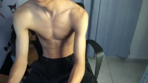 Snapshot of isaaclatino chatting on 11.02.25 isaac online show from 11.02.25