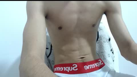 Snapshot of isaaclatino chatting on 11.28.25 isaac online show from 11.28.25