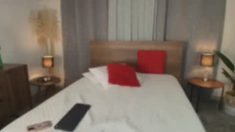 Snapshot of isaacoleman chatting on 10.16.25 Isaa Coleman online show from 10.16.25