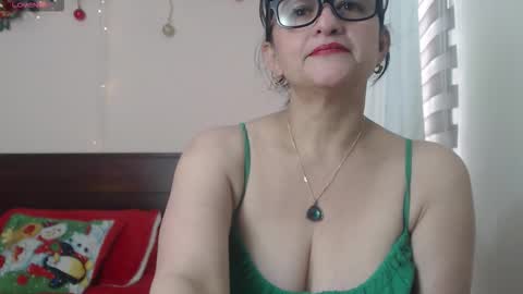 Isabeel Sofia online show from 10.31.25