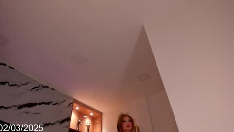 Snapshot of isabel_escorcia chatting on 03.02.25 Isabel online show from 03.02.25