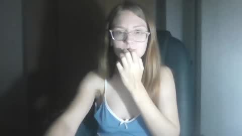 isabel_loveee online show from 11.06.25