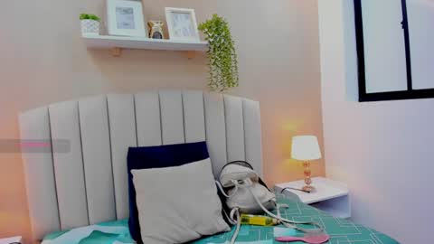 Snapshot of isabel_palmer chatting on 06.24.26 isabel_palmer online show from 06.24.26