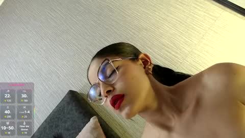 ISABELA online show from 04.10.26