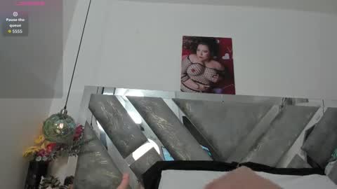 Mommy Isa online show from 02.23.26