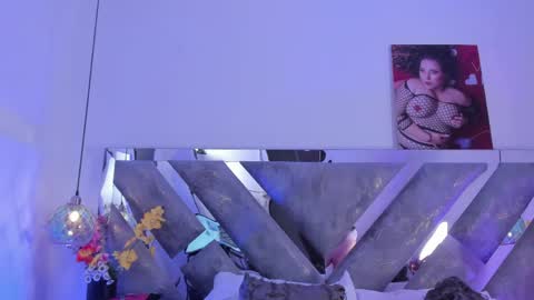 Mommy Isa online show from 04.13.26