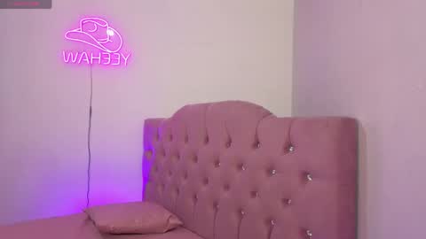 ISABELA  online show from 04.15.26