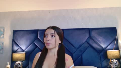 Snapshot of isabelacampbell_ chatting on 05.18.26 IsabelaCampbell online show from 05.18.26