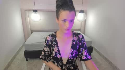 isabelfernandez1 online show from 12.04.25